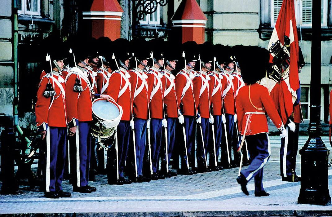 Kopenhagen_01_amalienborg-Gardist