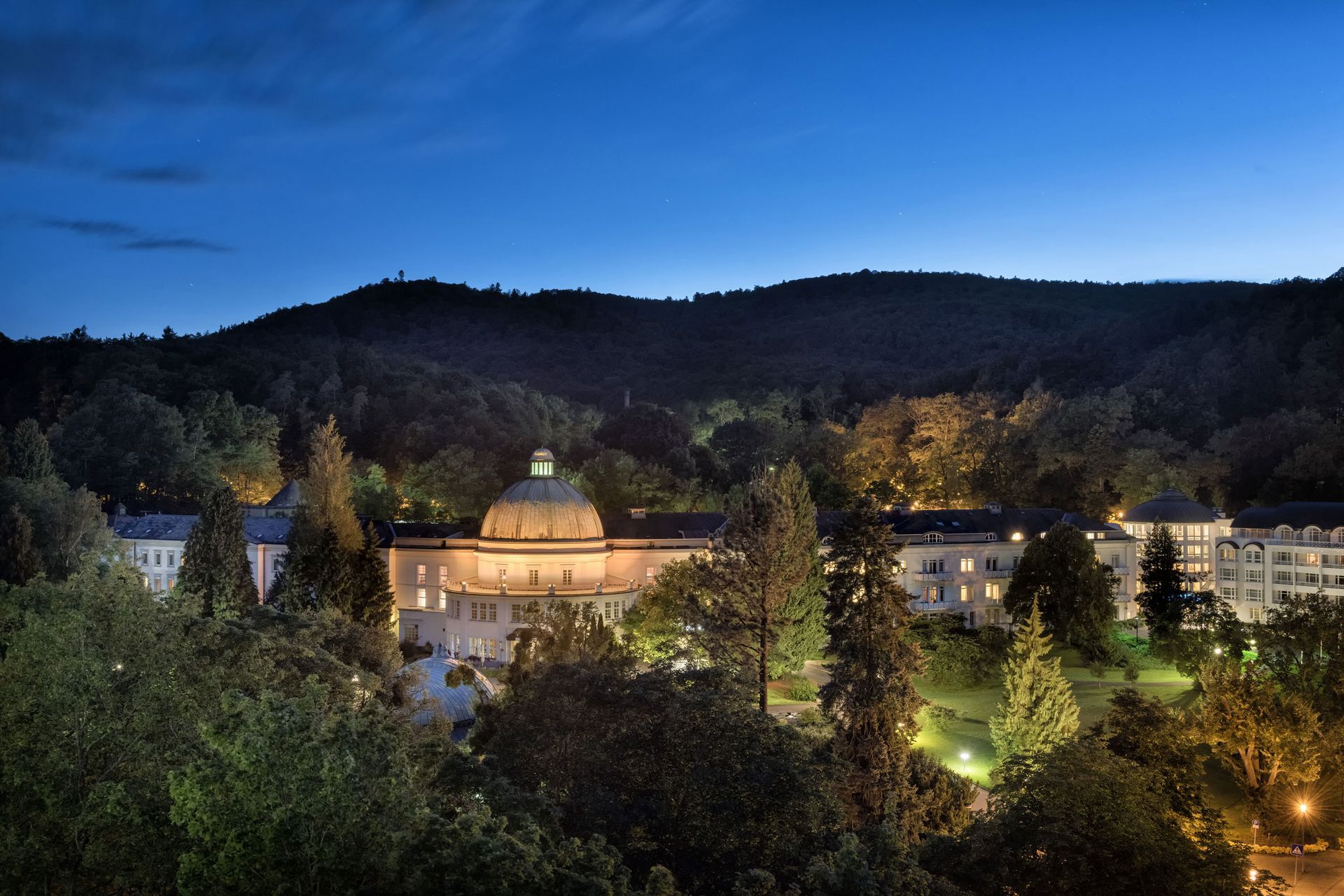WIL_306_Aussenansicht-Nacht_c_Maritim Hotel Bad Wildungen