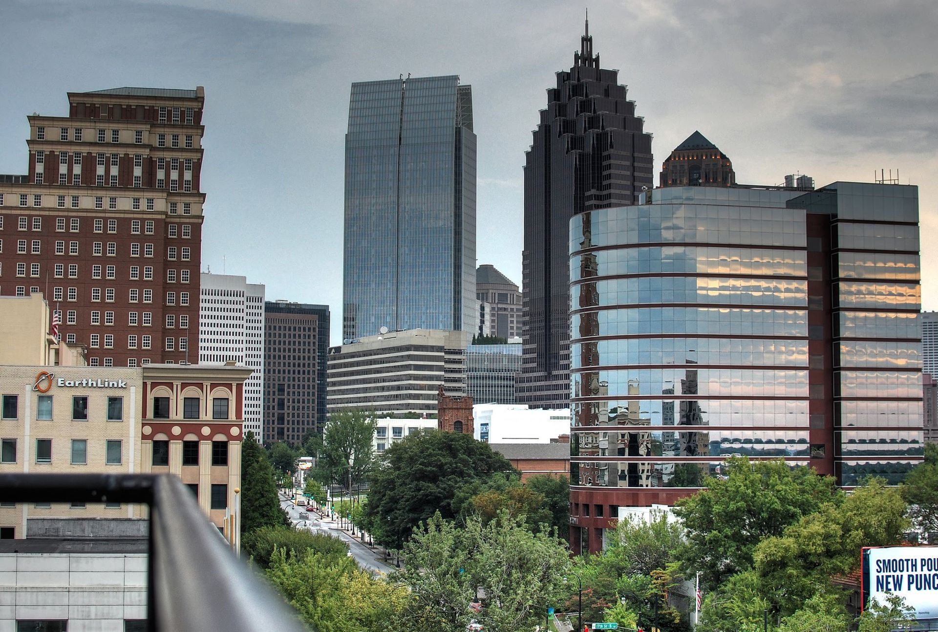 Atlanta-Peachtree_Street_in_Midtown