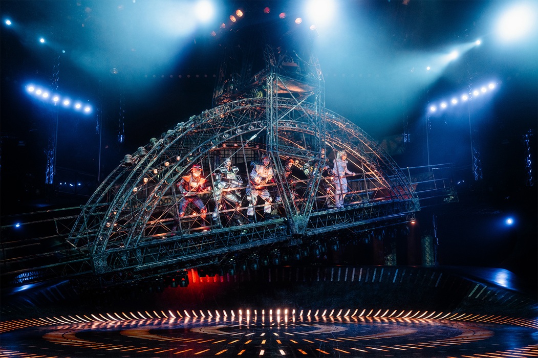 STARLIGHT EXPRESS BochumSpielzeit 2024/2025Vor dem letzten Rennen Ensemble