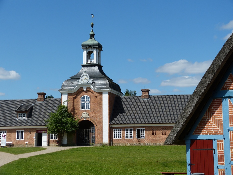 Molfsee_eingangsgebaeude