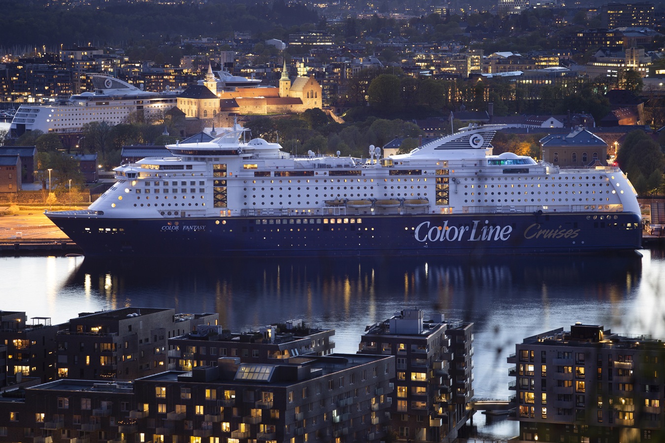 Color Fantasy and Color Magic in Oslo_CLL-28313_Glenn T